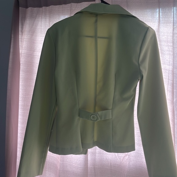 Blazer - Picture 2 of 2